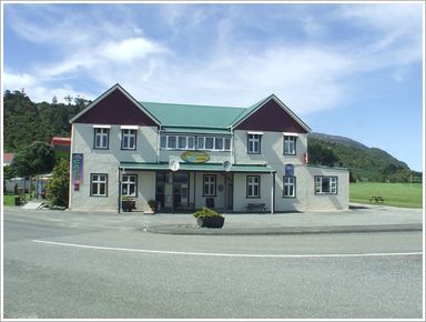 Freehold Going Concern Tavern, Cafe, 7 Bedrooms + + for sale NZ